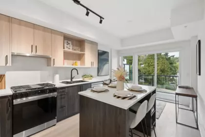 106 1100 Clarke Road, Vancouver, BC, Vancouver — Apartment/Condo for sale