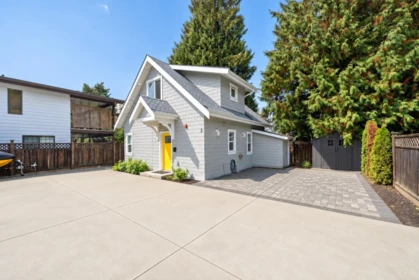 Outdoor Deck Photo of 413 Seventh Avenue, New Westminster, BC