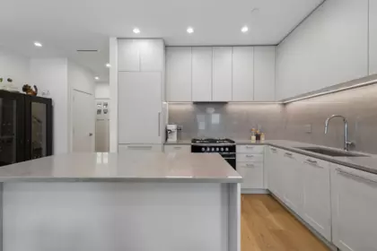 1014 E 16th Avenue, Vancouver, BC, Vancouver — Half Duplex for sale