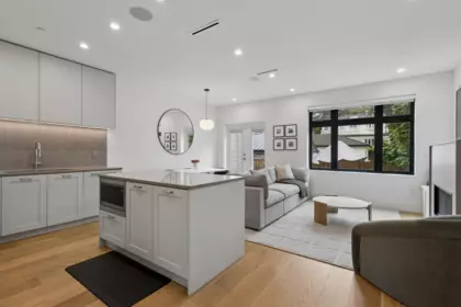 1014 E 16th Avenue, Vancouver, BC, Vancouver — Half Duplex for sale