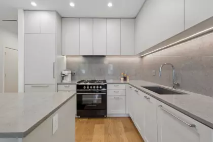 1014 E 16th Avenue, Vancouver, BC, Vancouver — Half Duplex for sale
