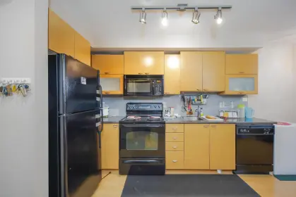 209 10788 139 Street, Surrey, BC, Surrey — Apartment/Condo for sale
