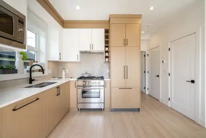 3894 Welwyn Street, Vancouver, BC, Vancouver — Half Duplex for sale