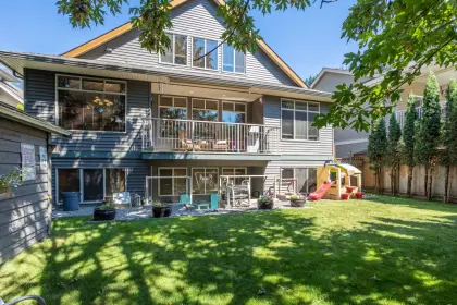 22091 Lake Country Drive, Hope, BC, Hope — Single Family Residence for sale