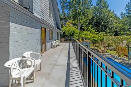4702 Willow Place, West Vancouver, BC, West vancouver — Single Family Residence for sale