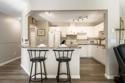 202 5419 201a Street, Langley, BC, Langley — Apartment/Condo for sale