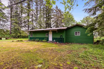 30797 Dewdney Trunk Road, Mission, BC, Mission — Single Family Residence for sale