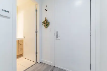 003 9060 University Crescent, Burnaby, BC, Burnaby — Apartment/Condo for sale