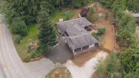 8927 Redrooffs Road, Halfmoon Bay, BC, Halfmoon bay — Single Family Residence for sale
