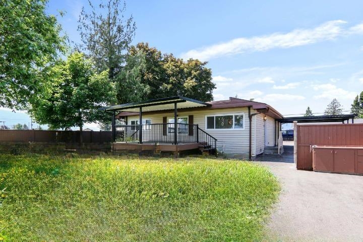 Powder Room Photo of 7526 Lickman Road, Chilliwack, BC