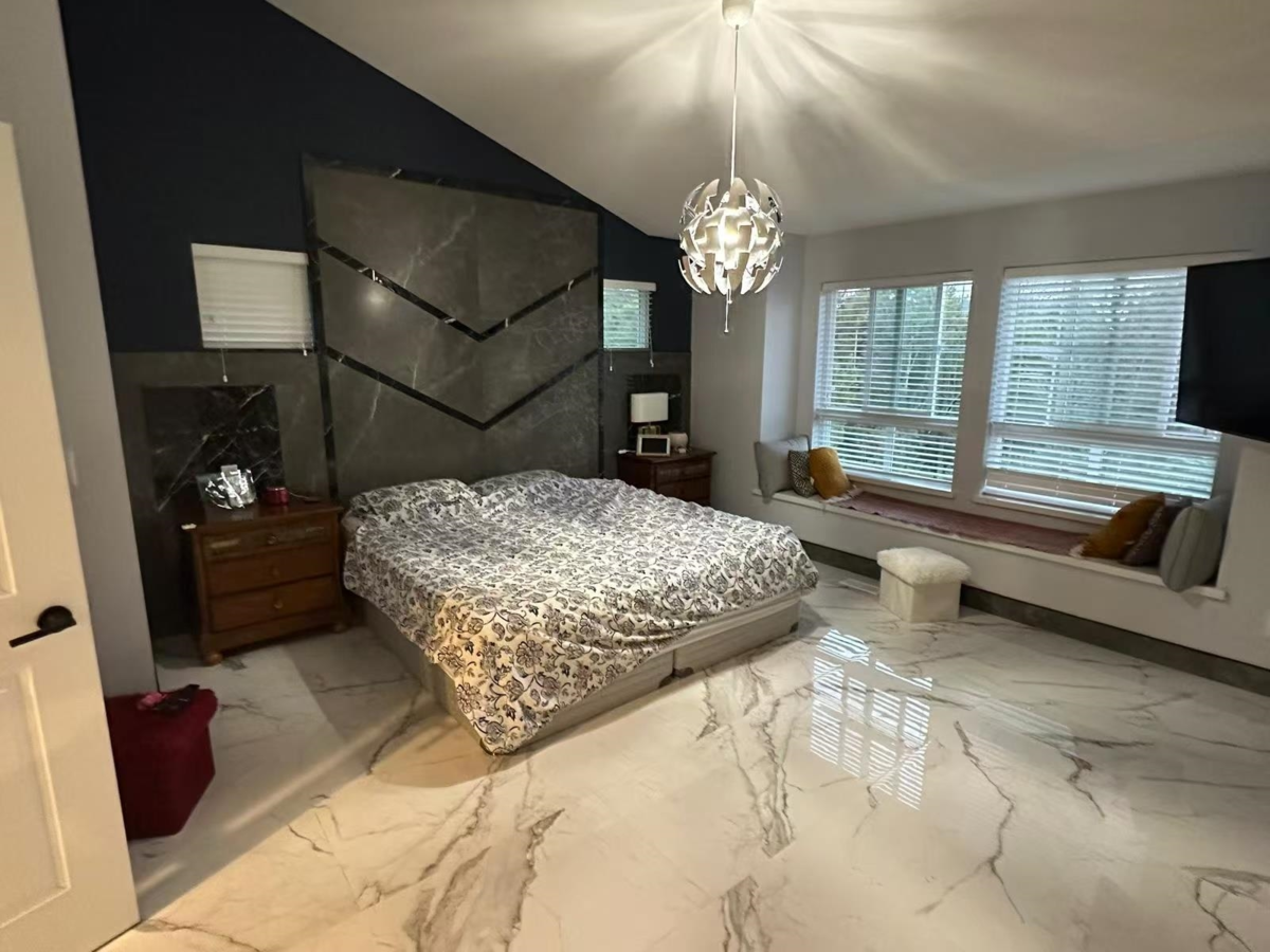 Living Room Photo of 11377 Mcdougal Street, Maple Ridge, BC