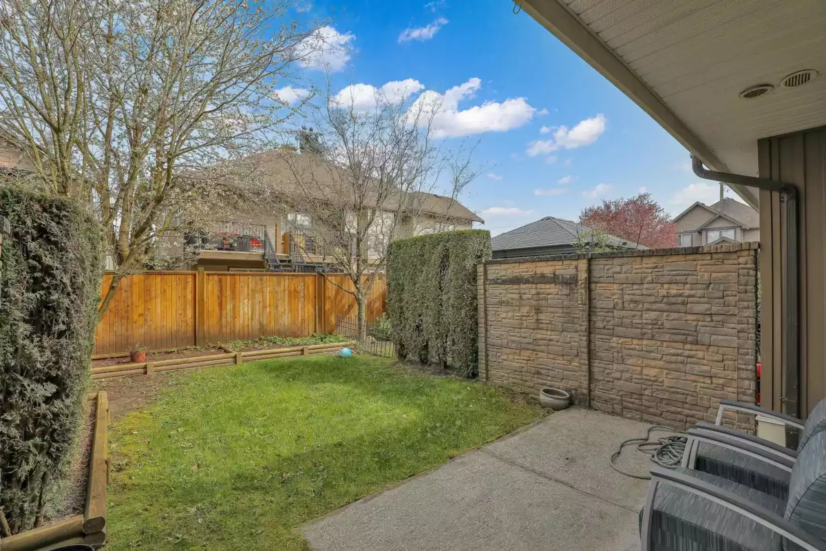 Outdoor Kitchen Photo of 2 32792 Lightbody Court, Mission, BC