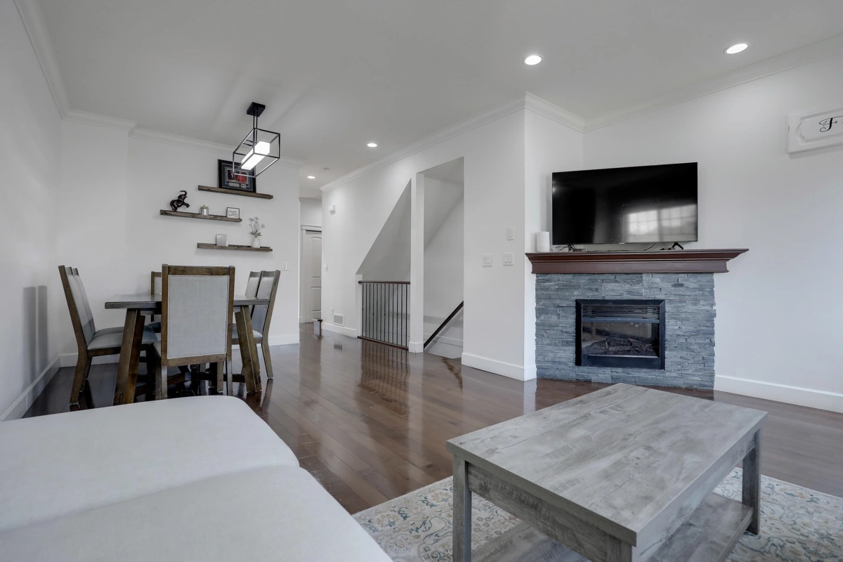 Primary Bedroom Photo of 2 32792 Lightbody Court, Mission, BC