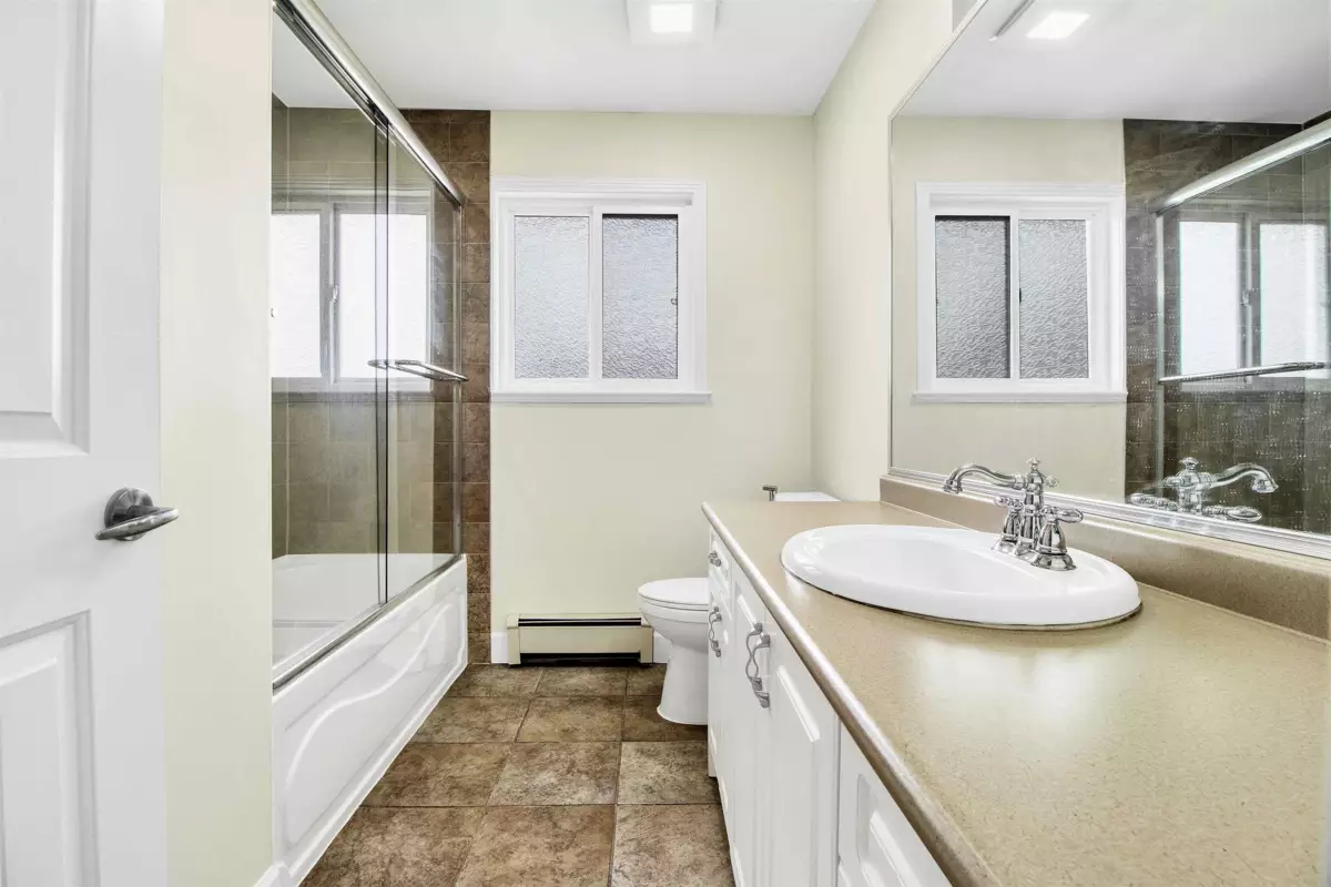 Backyard Photo of 14845 72a Avenue, Surrey, BC