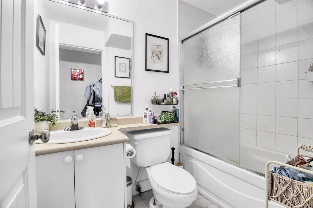 Fitness Center Photo Near 14845 72a Avenue, Surrey, BC