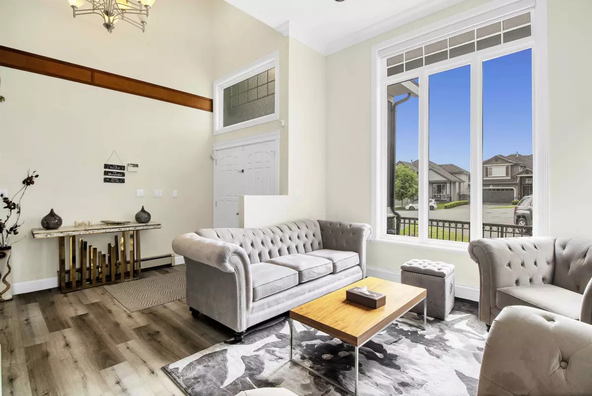 Kitchen Photo of 14845 72a Avenue, Surrey, BC