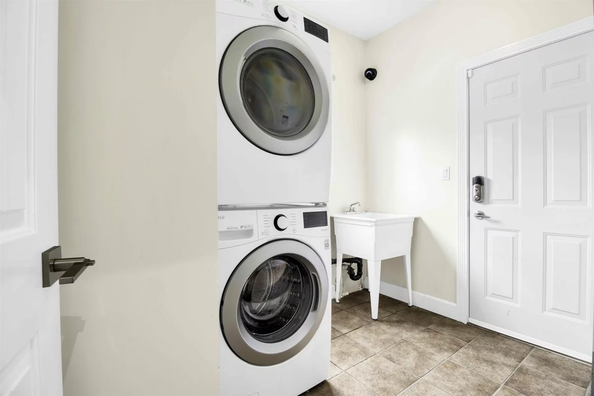 Office / Den Photo of 14845 72a Avenue, Surrey, BC