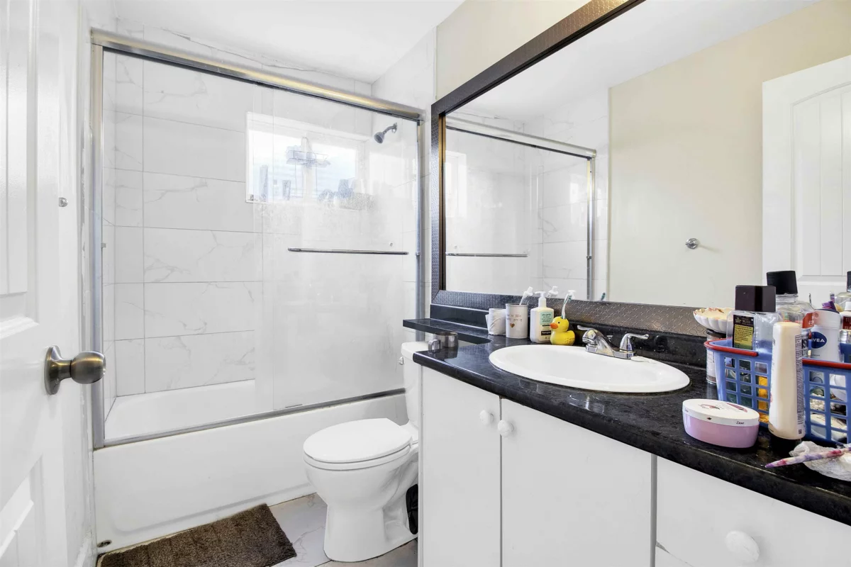 Outdoor Kitchen Photo of 14845 72a Avenue, Surrey, BC