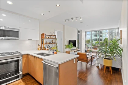 607 2077 Rosser Avenue, Burnaby, BC, Burnaby — Apartment/Condo for sale
