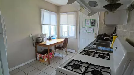 Kitchen Photo of 1333 E 41st Avenue, Vancouver, BC