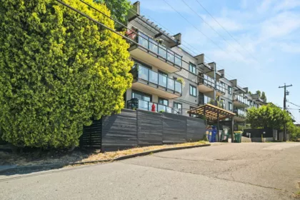 102 240 Mahon Avenue, North Vancouver, BC, North Vancouver — Apartment/Condo for sale