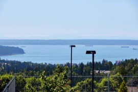 1028 Eyremount Drive, West Vancouver, BC