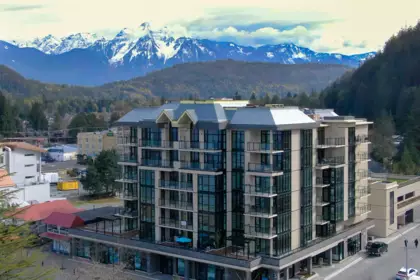 704 120 Esplanade Avenue, Harrison Hot Springs, BC, Harrison Hot Springs — Apartment/Condo for sale