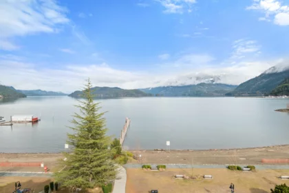 704 120 Esplanade Avenue, Harrison Hot Springs, BC, Harrison Hot Springs — Apartment/Condo for sale