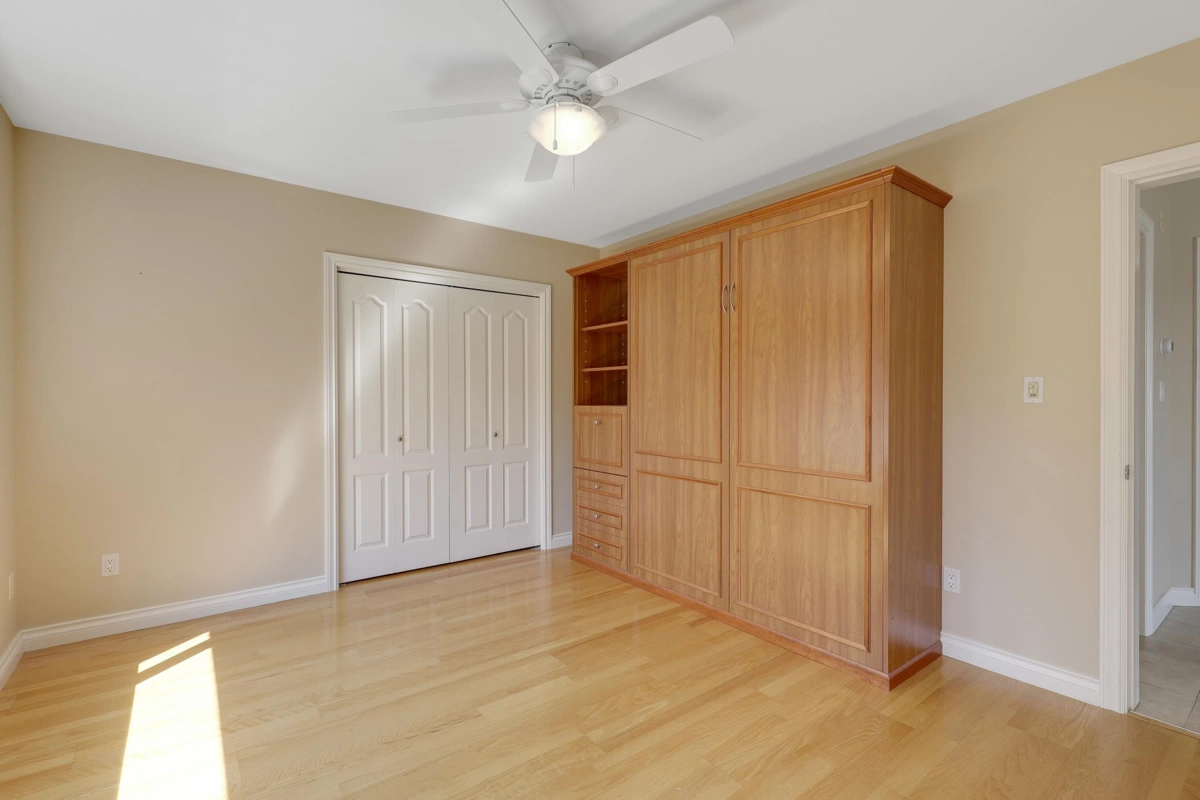 Entry Foyer Photo of 301 1330 Hunter Road, Delta, BC