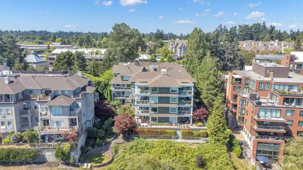 Primary Bathroom Photo of 301 1330 Hunter Road, Delta, BC