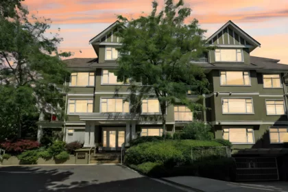 301 1330 Hunter Road, Delta, BC, Beach Grove — 2 bed apartment/condo for sale
