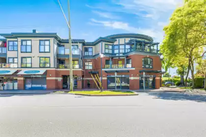 303 15210 Pacific Avenue, White Rock, BC, White Rock — Apartment/Condo for sale