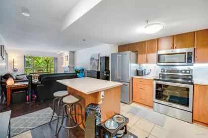 205 285 Newport Drive, Port Moody, BC, Port Moody — Apartment/Condo for sale