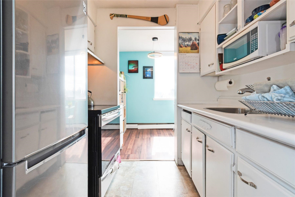 Breakfast Nook Photo of 2402 1850 Comox Street, Vancouver, BC