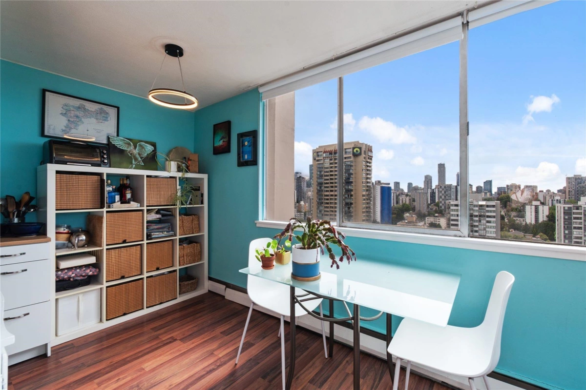 Kitchen Island Photo of 2402 1850 Comox Street, Vancouver, BC