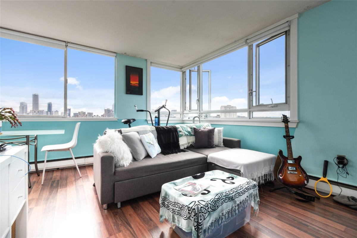 Living Room Photo of 2402 1850 Comox Street, Vancouver, BC