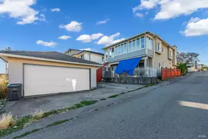 Outdoor Patio Photo of 180 E 62nd Avenue, Vancouver, BC