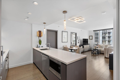 1611 68 Smithe Street, Vancouver, BC, Vancouver — Apartment/Condo for sale
