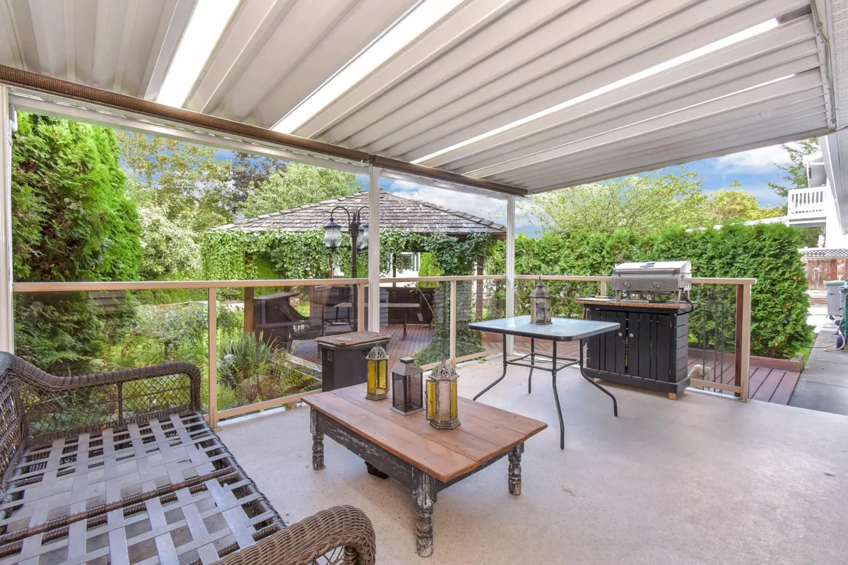 Family Room Photo of 5533 183a Street, Surrey, BC