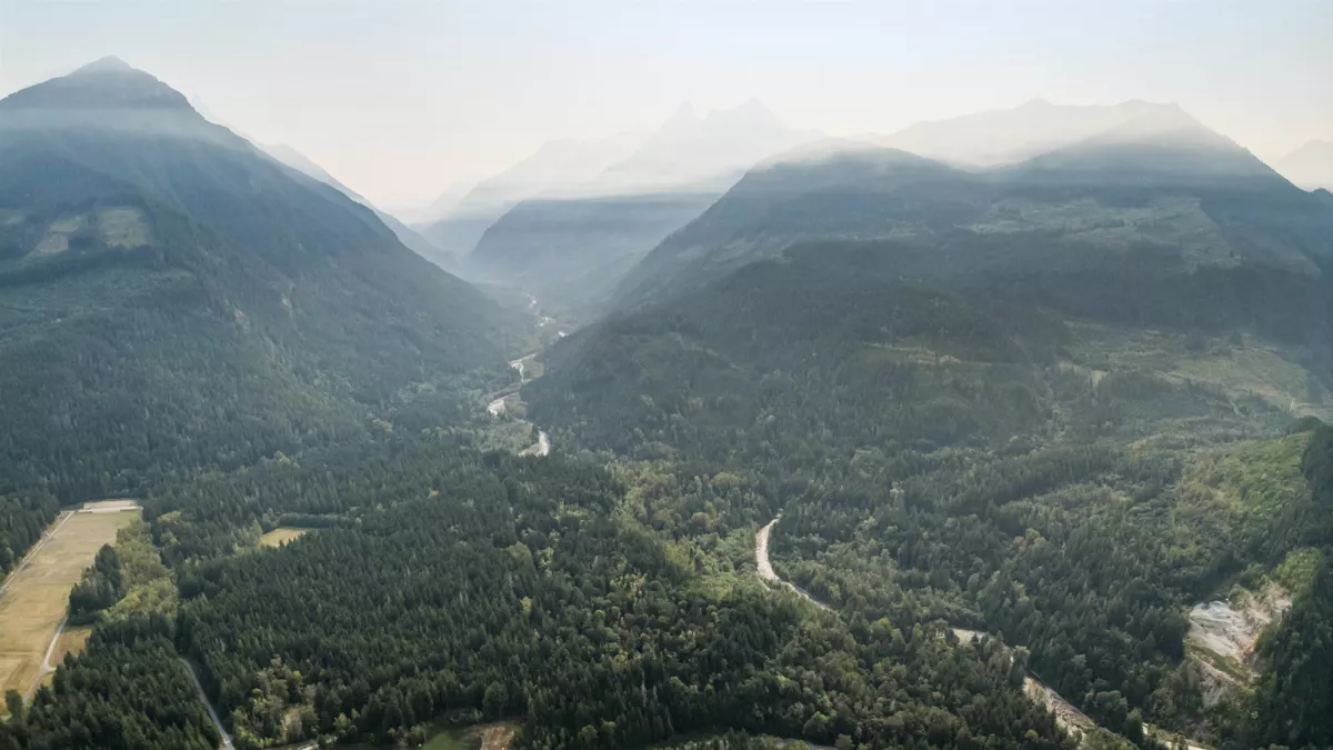 Hallway Photo of 55270 Chilliwack Bench Fsr Road, Chilliwack, BC