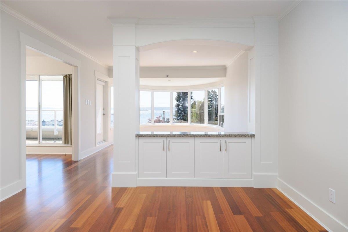 Pantry Photo of 302 2455 Bellevue Avenue, West Vancouver, BC