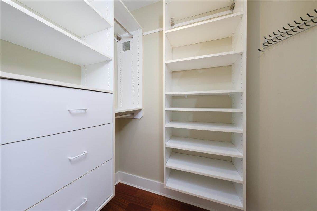 Powder Room Photo of 302 2455 Bellevue Avenue, West Vancouver, BC