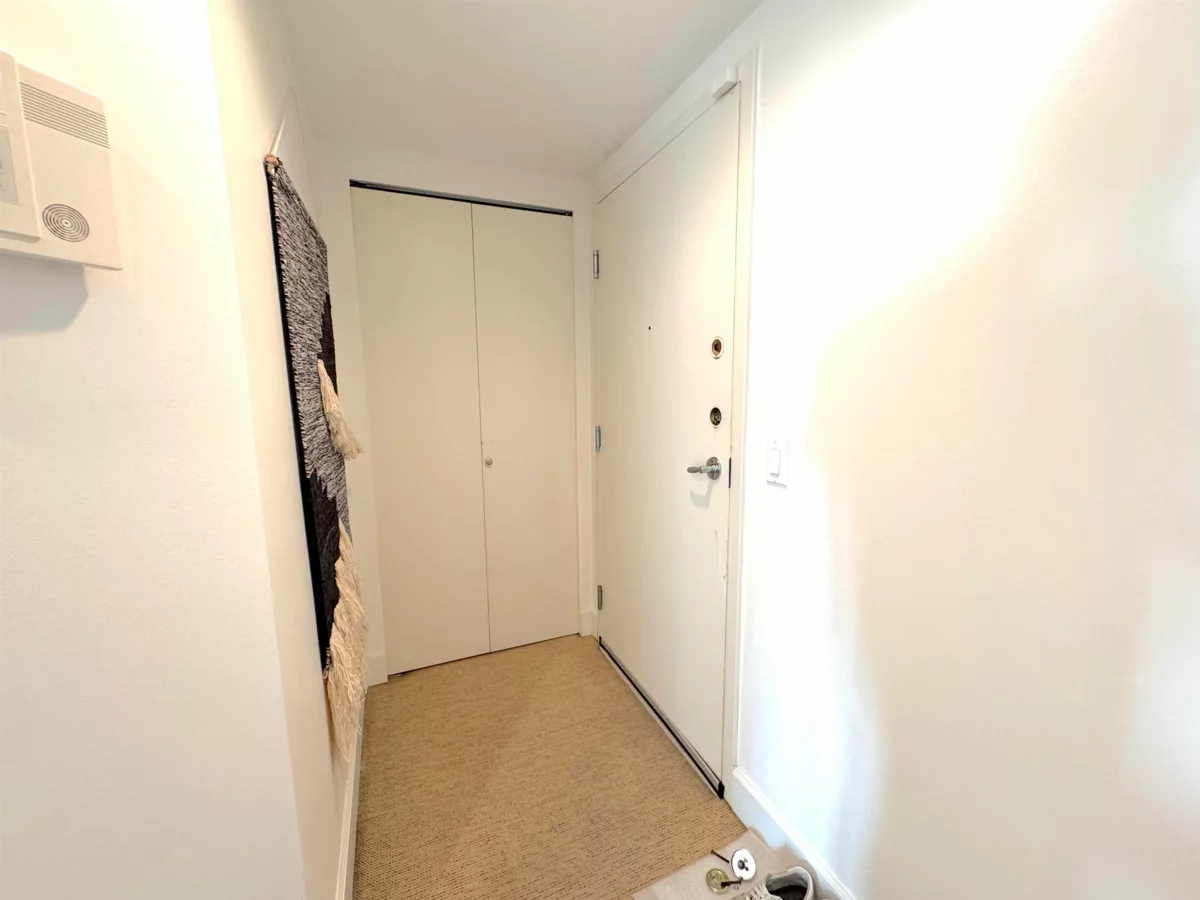 Guest Bathroom Photo of 1503 121 W 15th Street, North Vancouver, BC