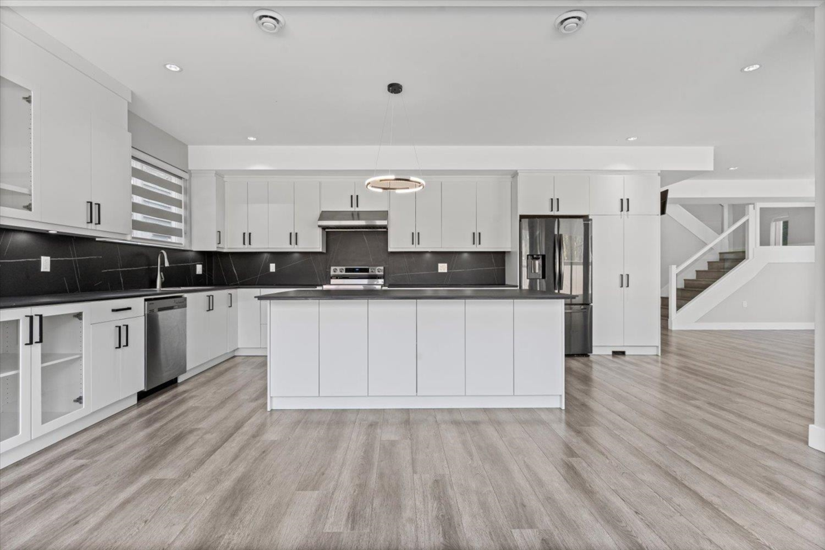 Bedroom 2 Photo of 853 Willow Place, Harrison Hot Springs, BC