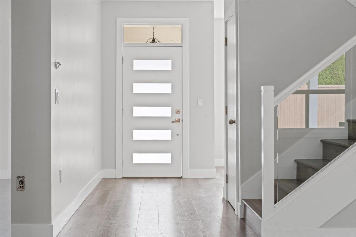 Family Room Photo of 853 Willow Place, Harrison Hot Springs, BC