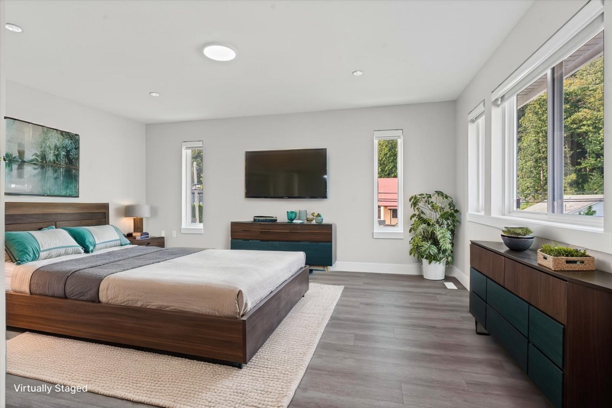 Powder Room Photo of 853 Willow Place, Harrison Hot Springs, BC