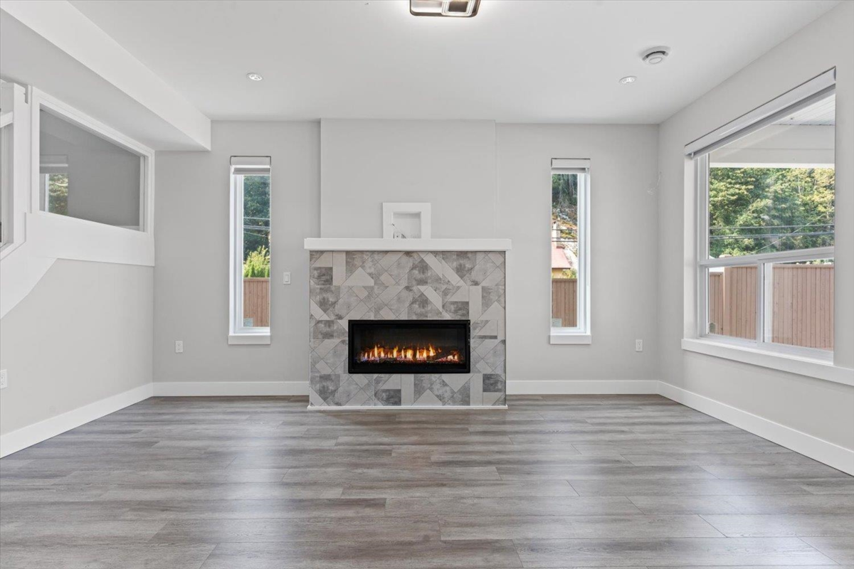 Primary Bedroom Photo of 853 Willow Place, Harrison Hot Springs, BC