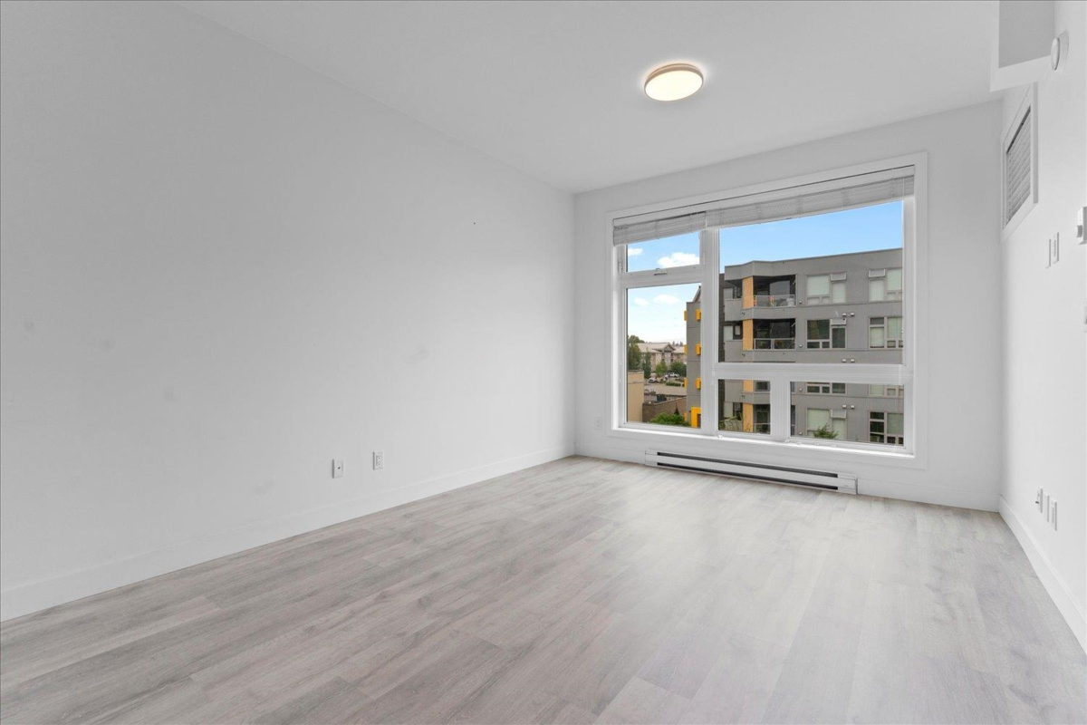 Family Room Photo of 509 32838 Landeau Place, Abbotsford, BC