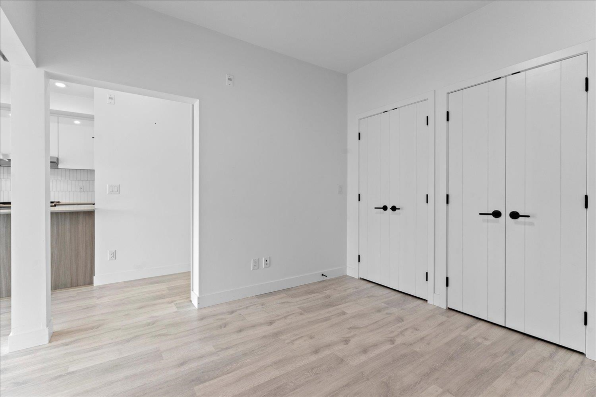 Laundry Room Photo of 509 32838 Landeau Place, Abbotsford, BC