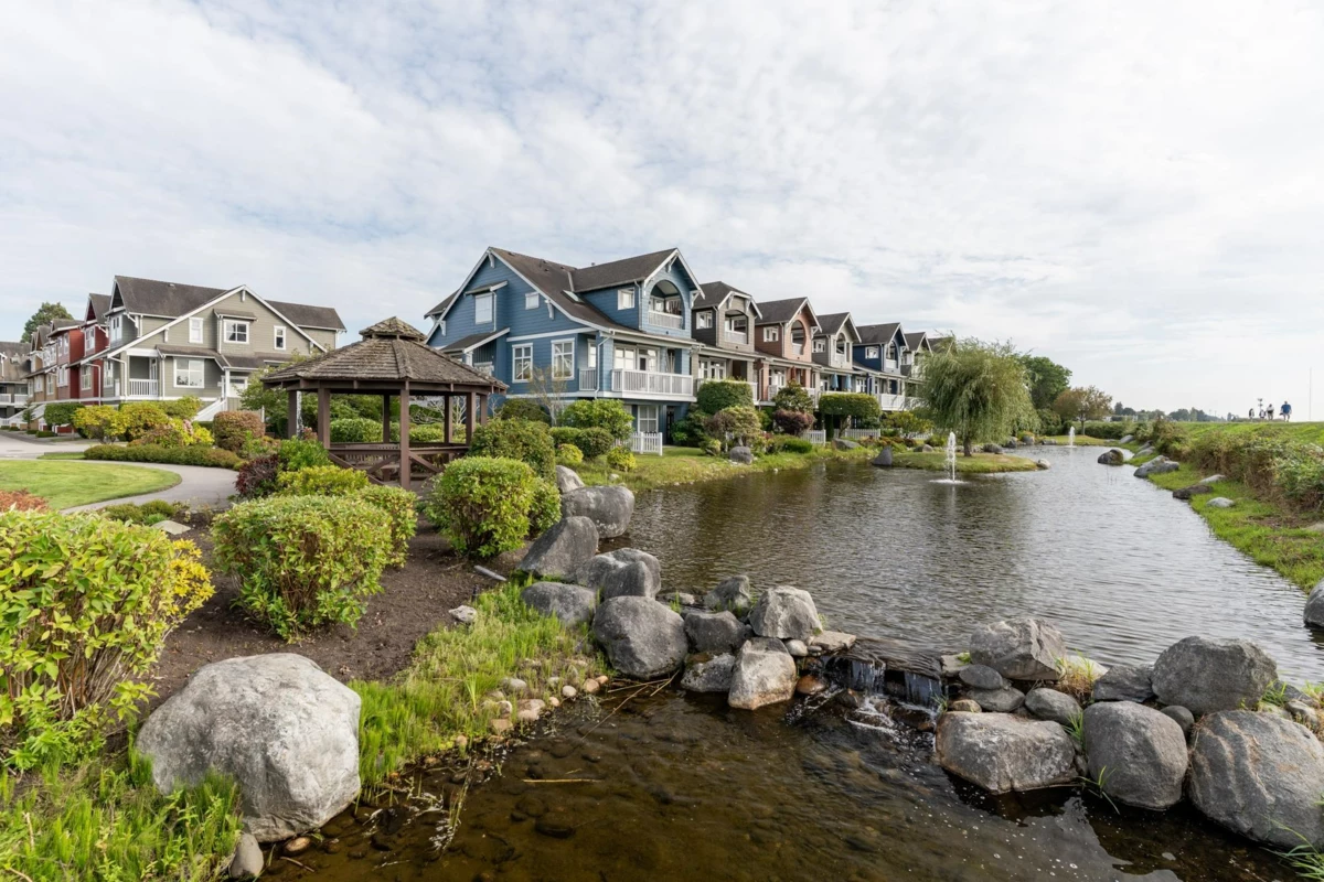 Fitness Center Photo Near 40 3088 Francis Road, Richmond, BC